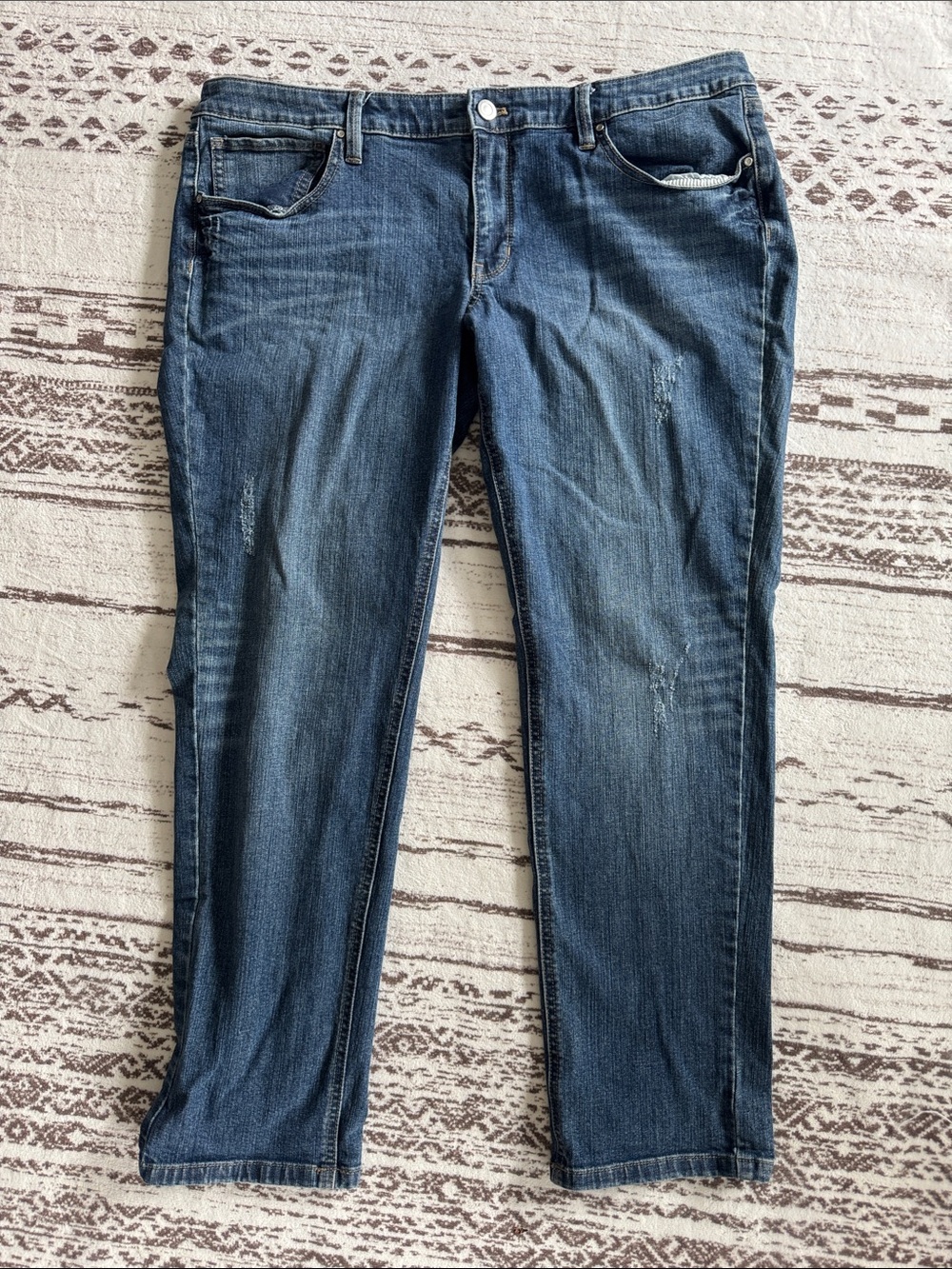 White House Black Market Dark Blue Cropped Stretch Jeans